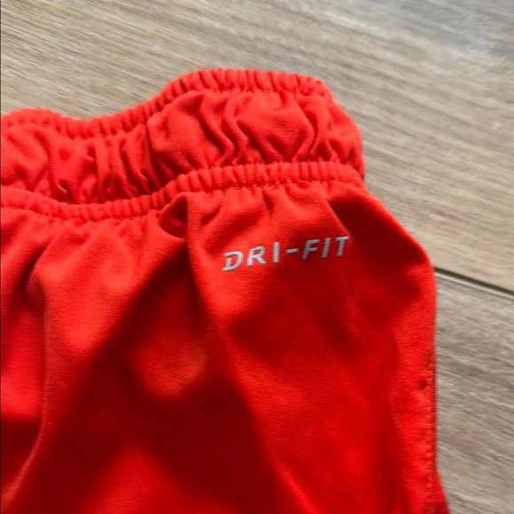 Nike Dri Fit Performance Shorts - Picture 5 of 5